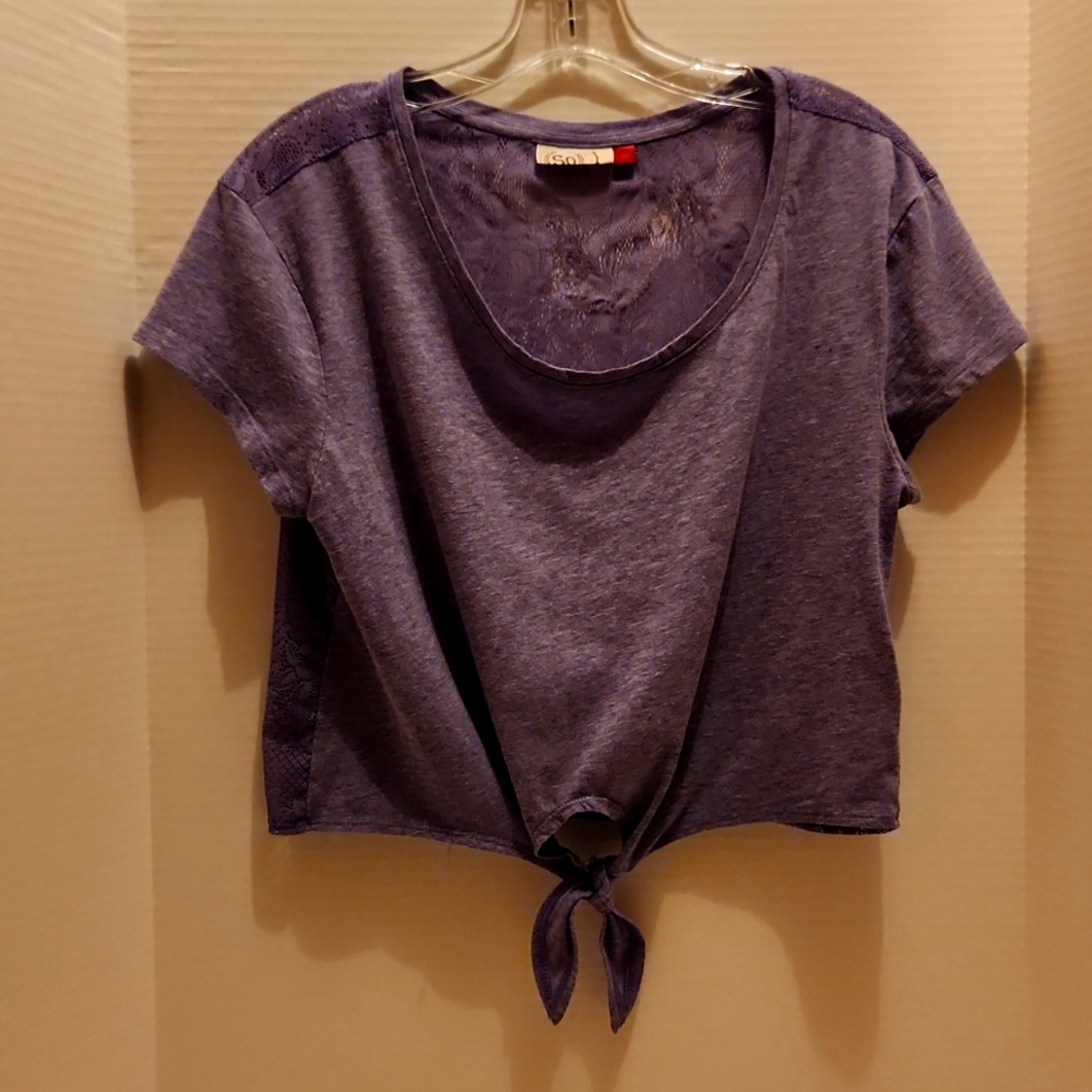SO Authentic Lavender top, M